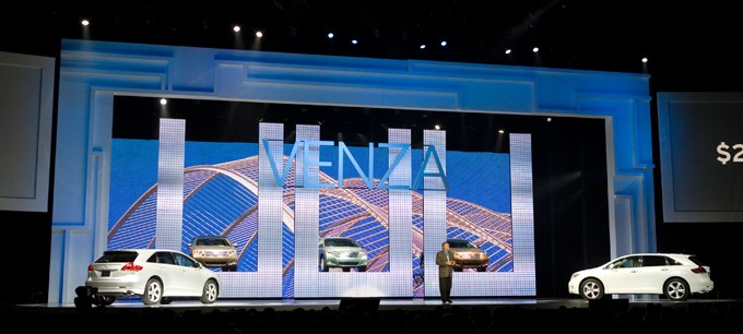 width: '680px', height: '306px'